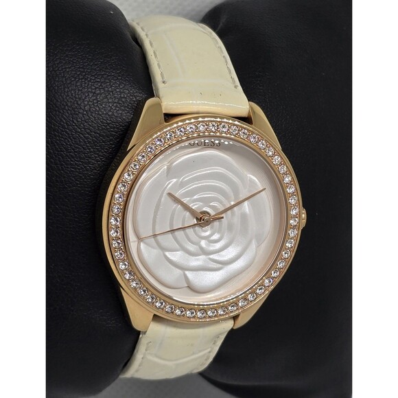 Women\'s Guess White 3D Rose Dial Rose Gold Tone White Leather Watch 13 main image 4